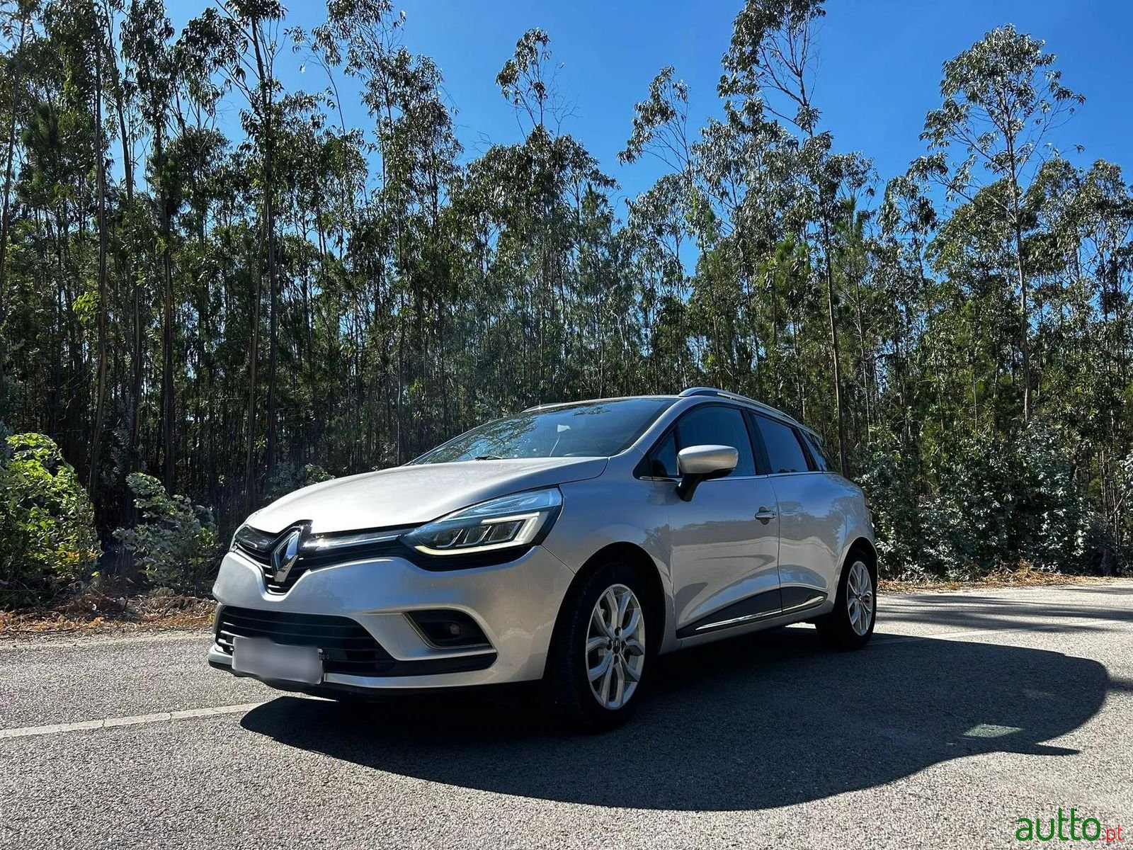 2018' Renault Clio Sport Tourer photo #2