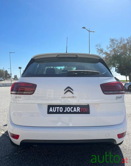 2017' Citroen C4 Picasso photo #5