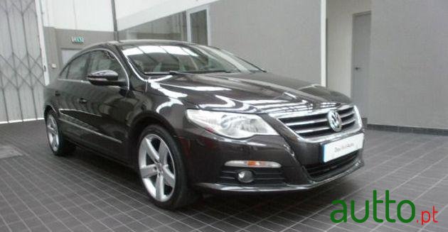 2009' Volkswagen Passat photo #3