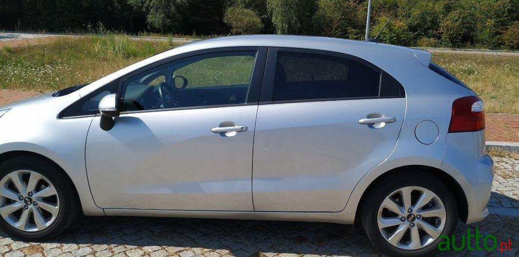 2017' Kia Rio 1.1 Crdi Ex photo #3
