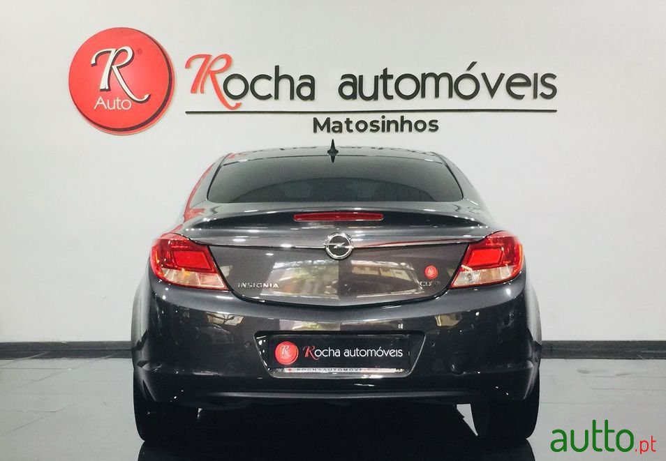 2011' Opel Insignia photo #4