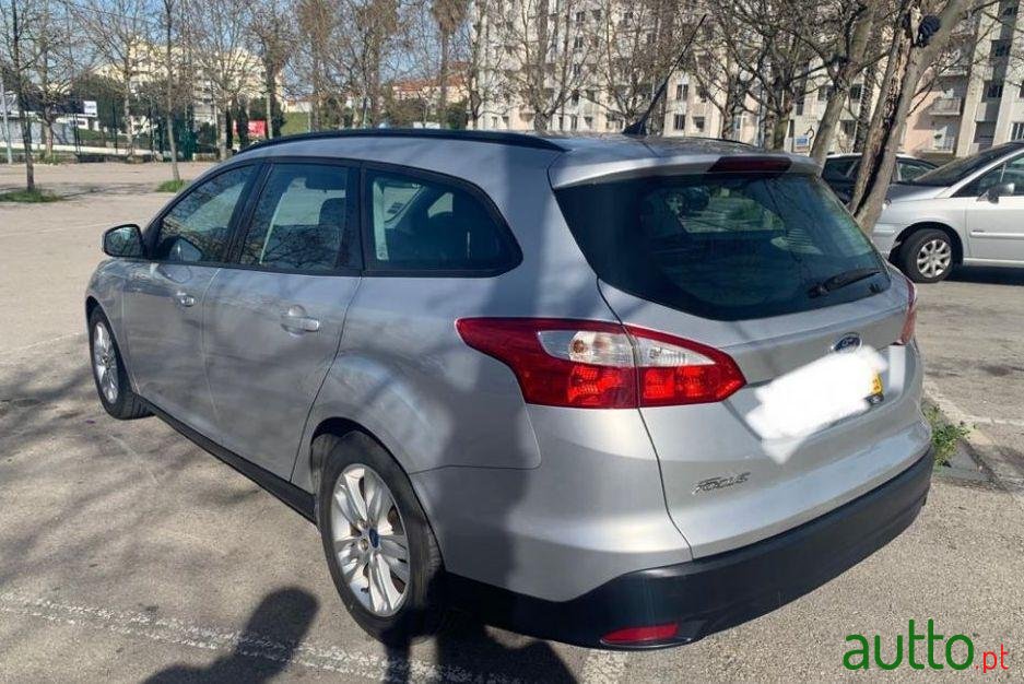 2012' Ford Focus Sw photo #1