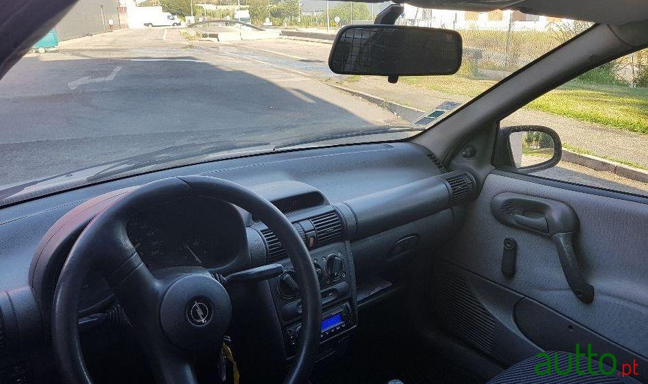 1996' Opel Corsa Comercial photo #2