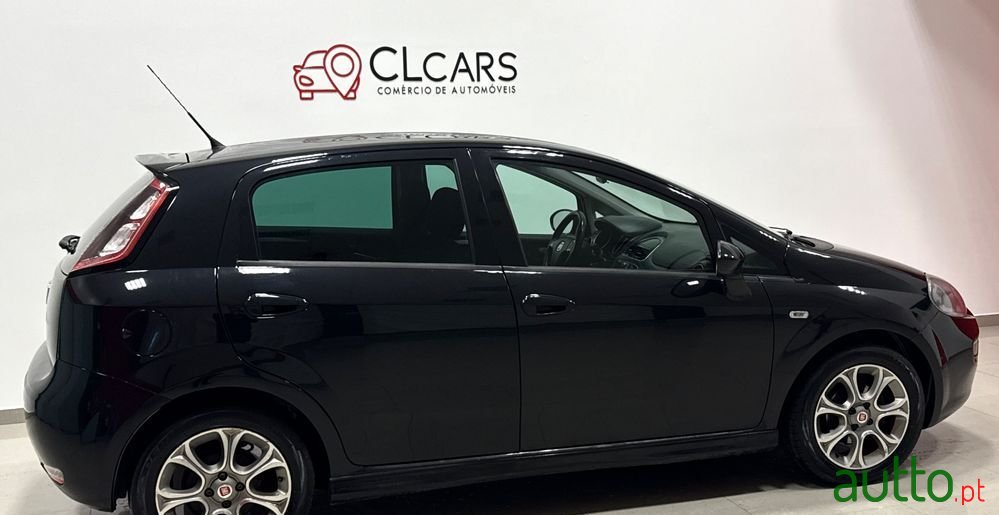 2014' Fiat Punto Evo photo #4