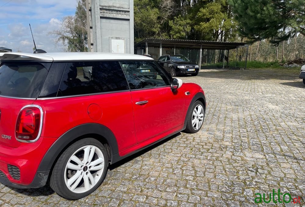 2020' MINI Cooper 3 Portas photo #3