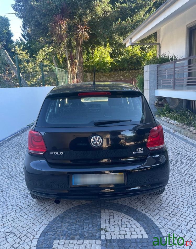 2010' Volkswagen Polo photo #6