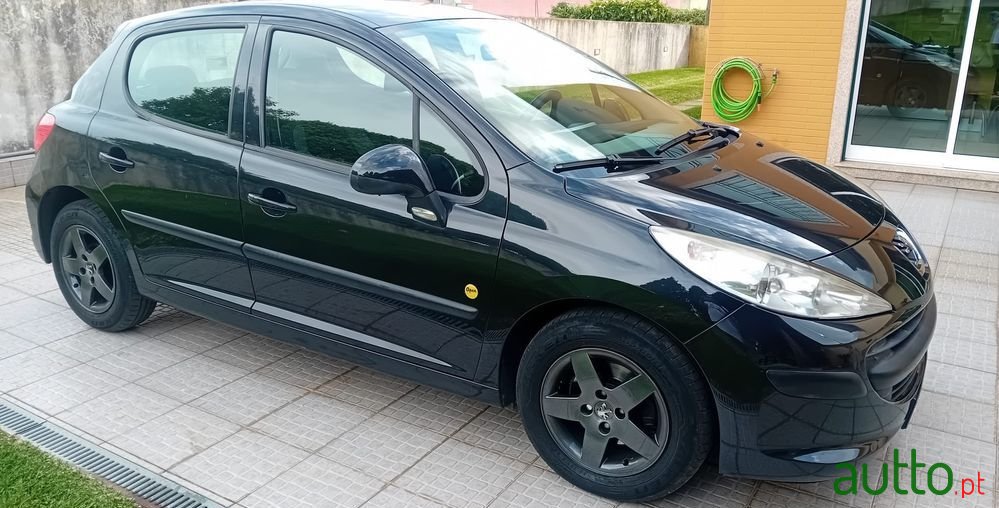 2008' Peugeot 207 1.4 16V Open photo #1