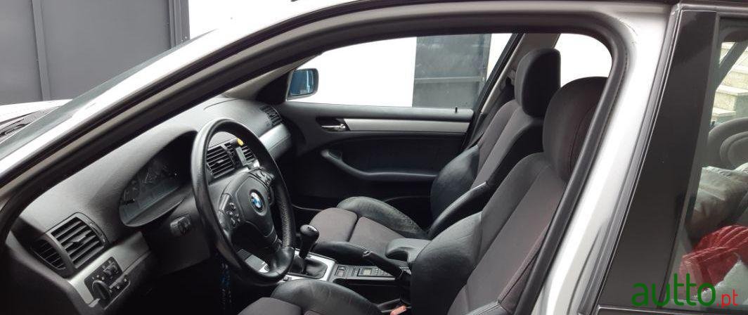 2000' BMW 320 Sport Touring photo #1