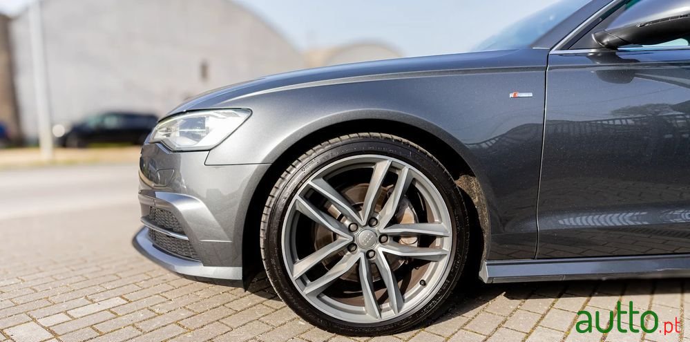 2016' Audi A6 Avant photo #3