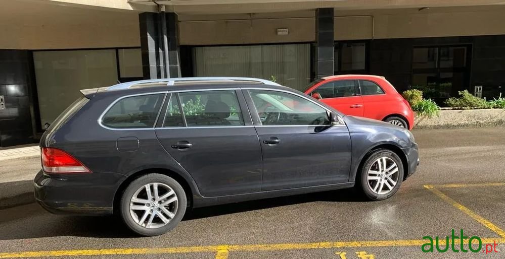 2010' Volkswagen Golf Variant photo #3