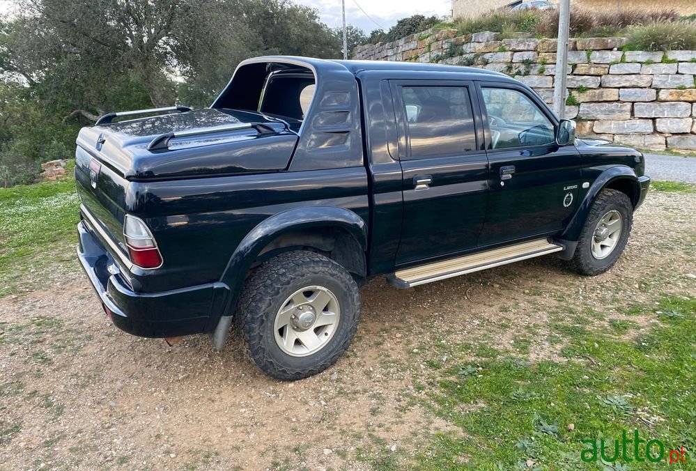 2005' Mitsubishi L200 photo #5