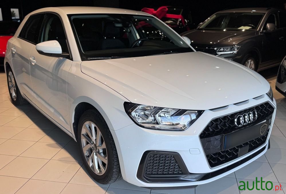 2023' Audi A1 Sportback photo #3