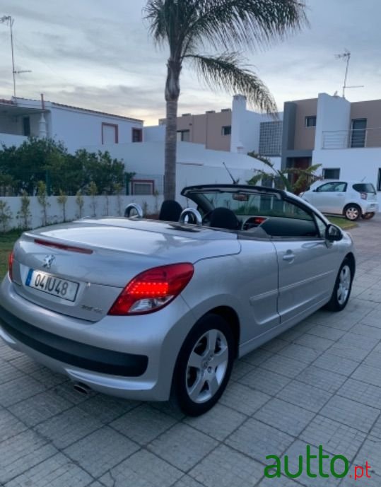 2010' Peugeot 207 photo #1