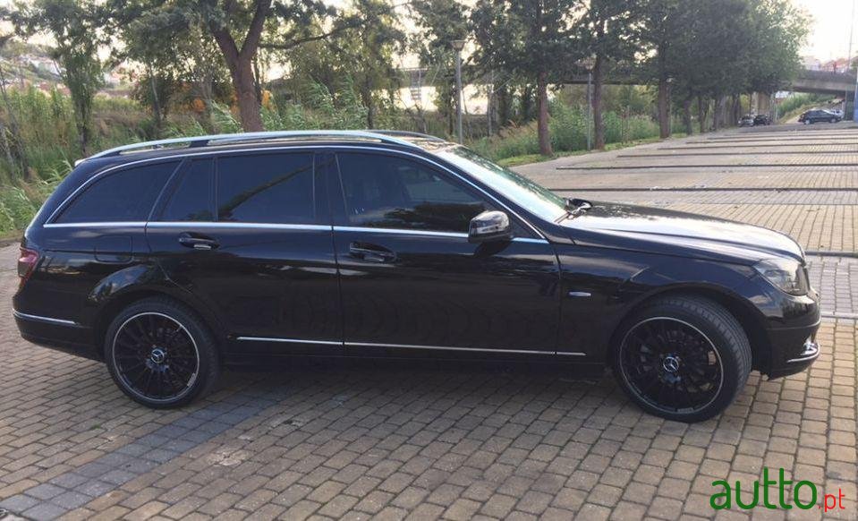 2010' Mercedes-Benz C-180 Avantgarde photo #4