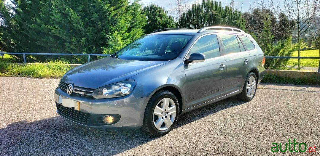 2010' Volkswagen Golf Variant photo #3