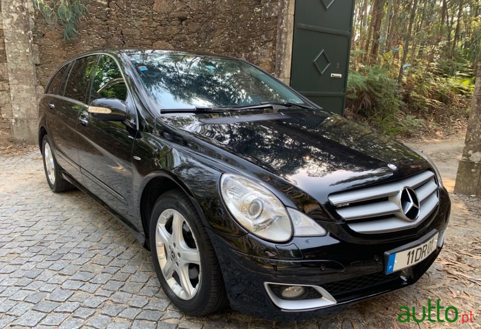 2007' Mercedes-Benz R-320 photo #5