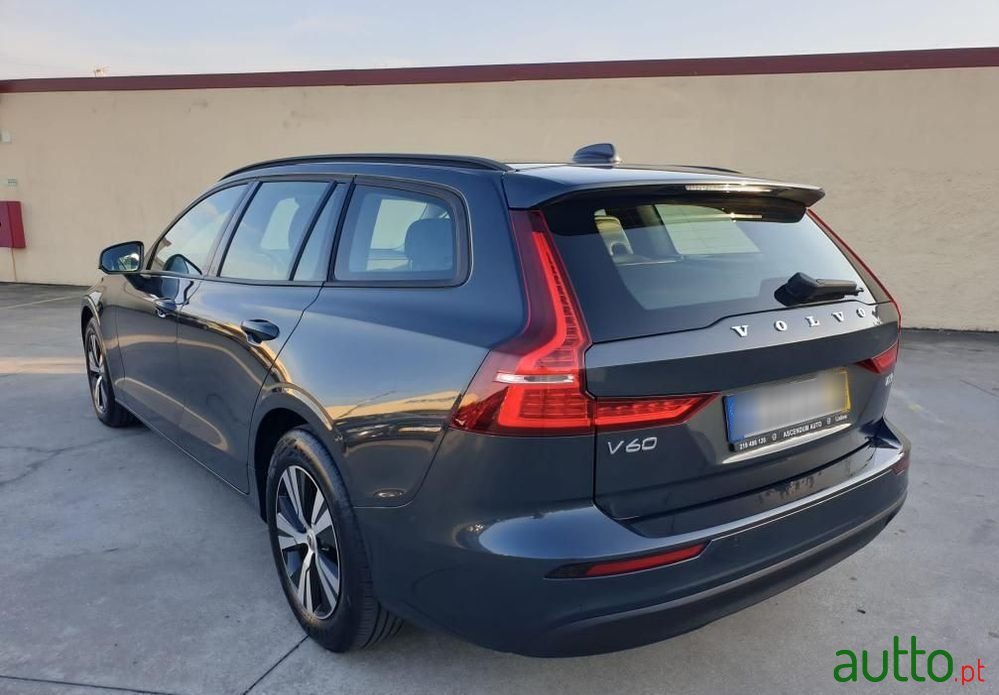 2019' Volvo V60 photo #3