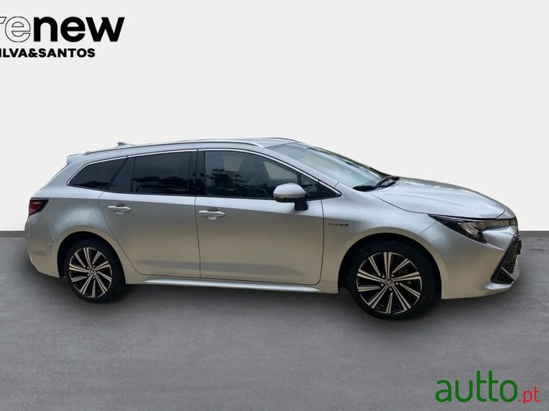2021' Toyota Corolla Touring Sports photo #4