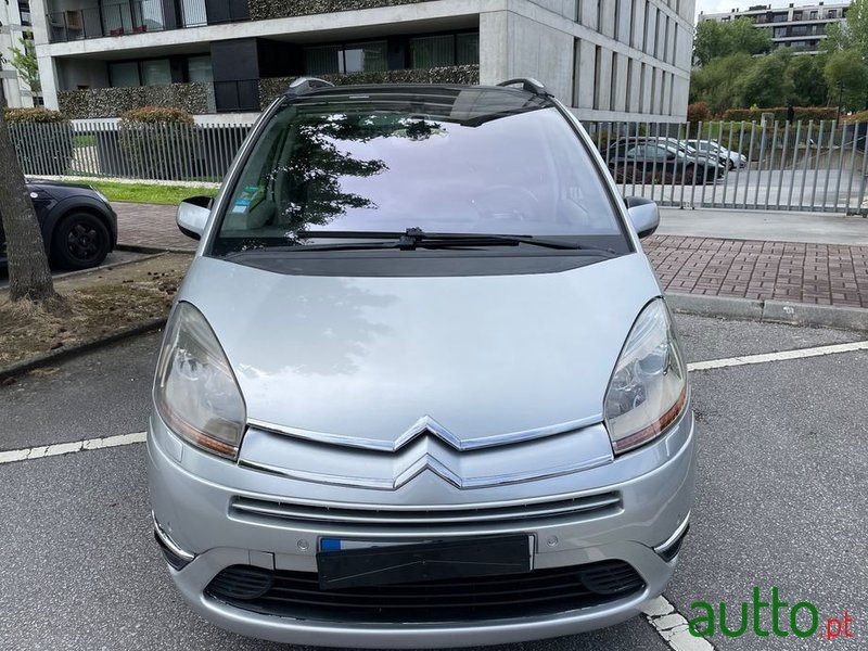 2007' Citroen C4 Grand Picasso photo #2