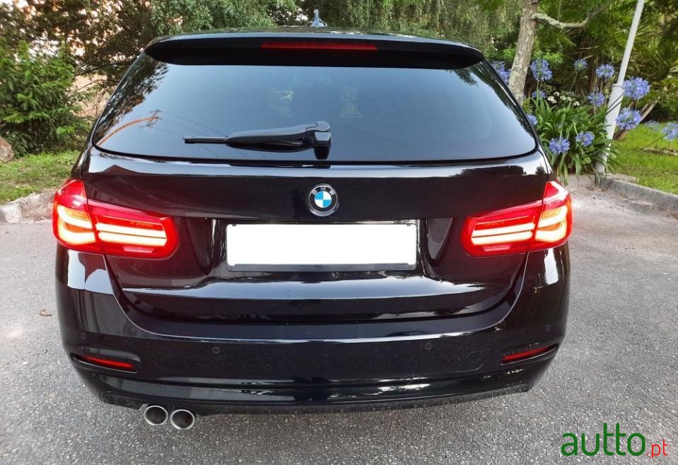 2017' BMW 320 photo #6