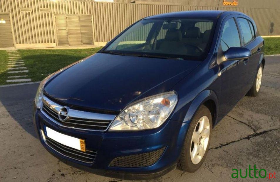2008' Opel Astra 1.3 Cdti Cosmo photo #1
