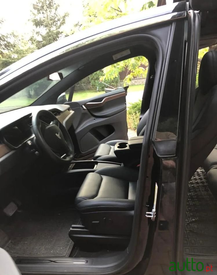 2020' Tesla Model X photo #6