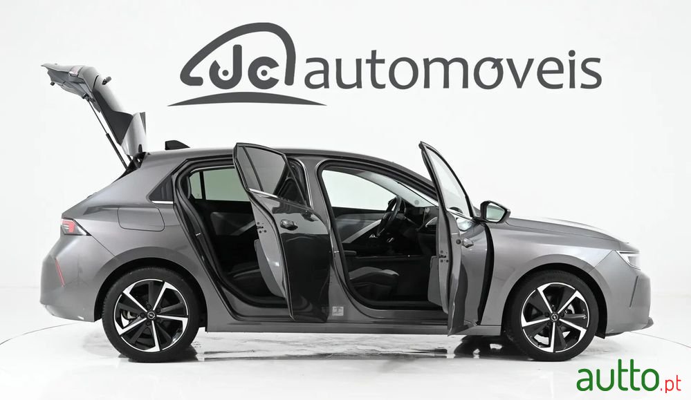 2023' Opel Astra 1.2 T Elegance photo #6