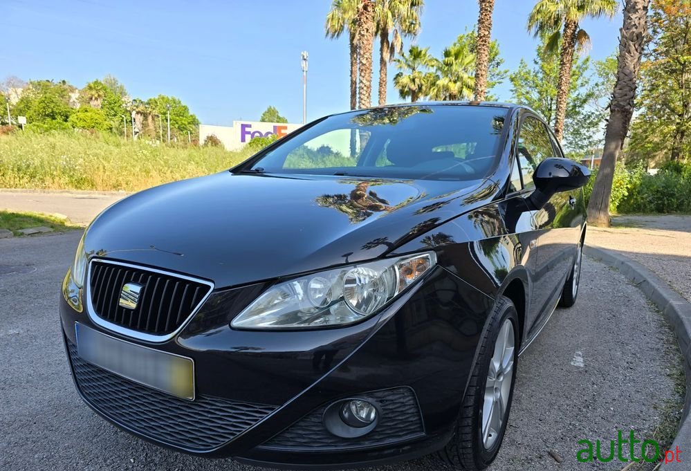 2009' SEAT Ibiza photo #2