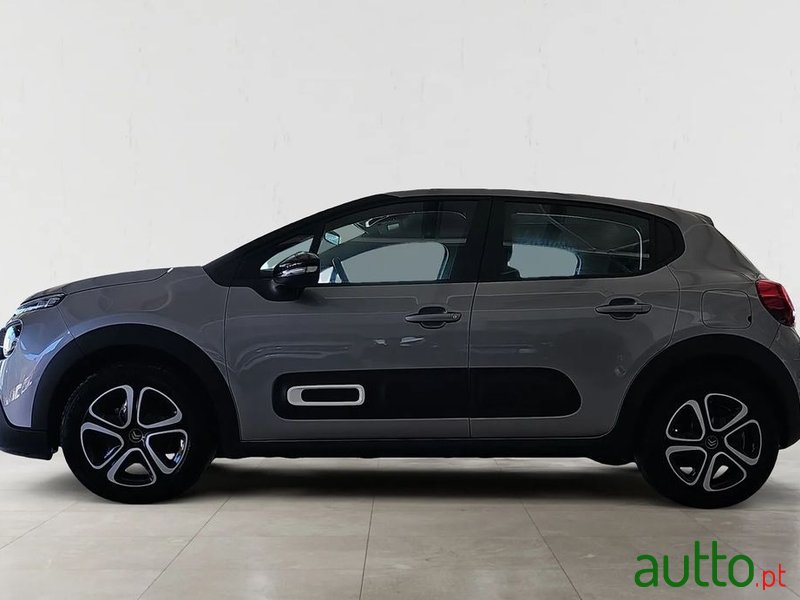 2024' Citroen C3 1.2 Puretech Plus photo #2