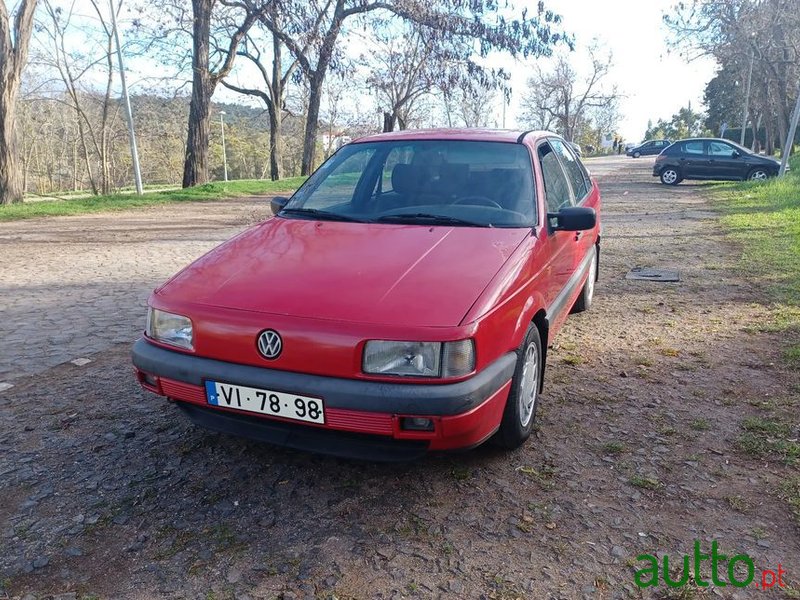 1990' Volkswagen Passat photo #1