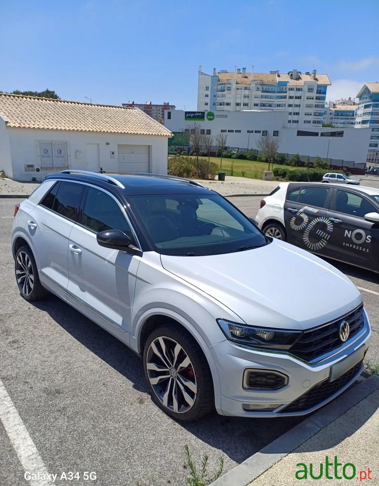 2017' Volkswagen T-Roc photo #6