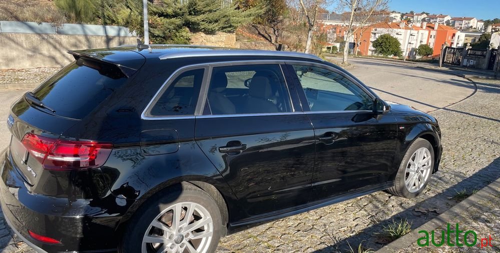 2019' Audi A3 Sportback photo #1