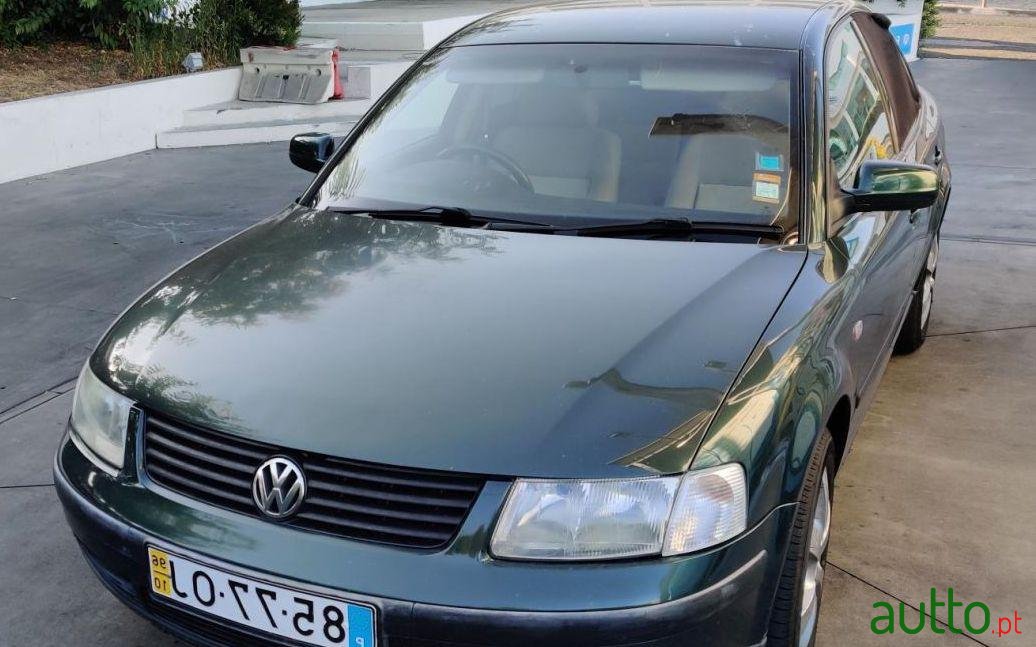 1996' Volkswagen Passat photo #4