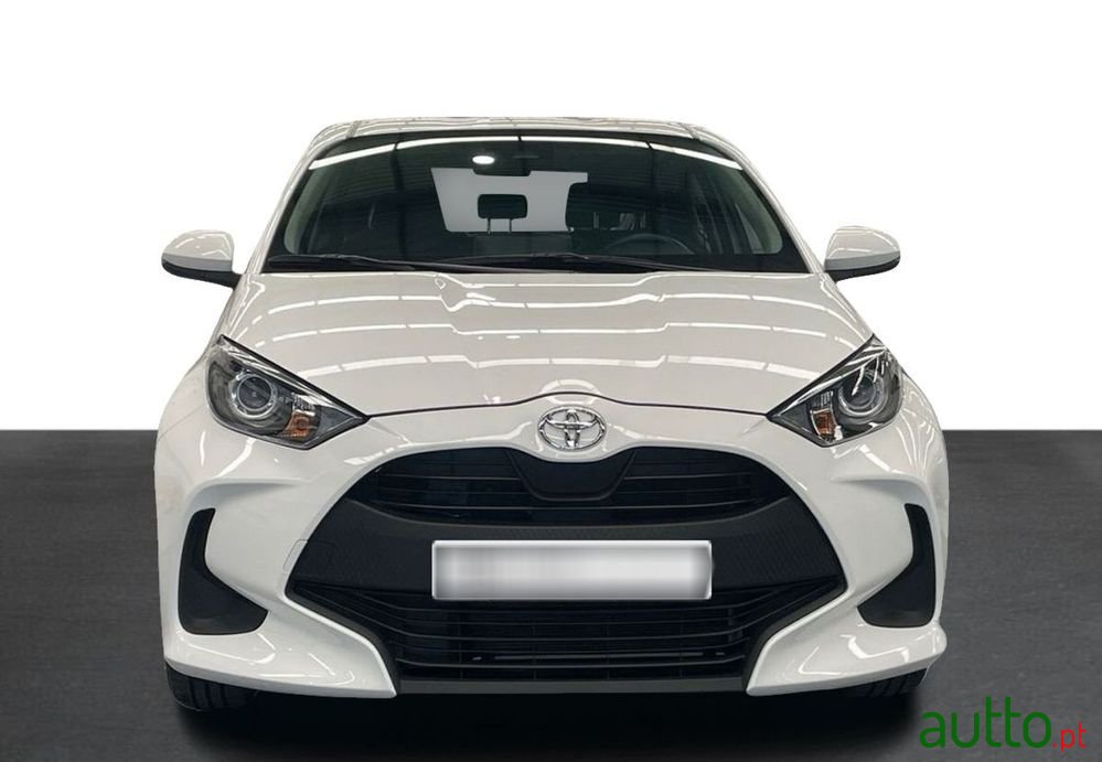2022' Toyota Yaris photo #5