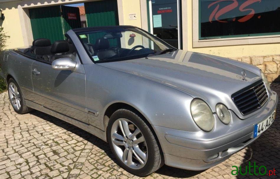 2000' Mercedes-Benz Clk-230 photo #2