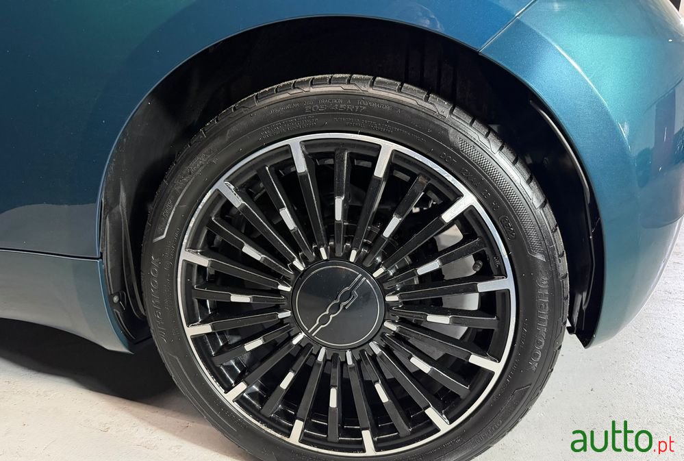 2021' Fiat 500e 42Kwh Icon photo #3