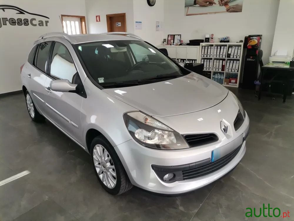 2008' Renault Clio Break photo #3