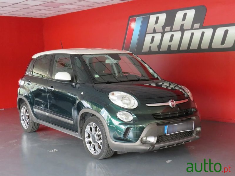 2014' Fiat 500L photo #3