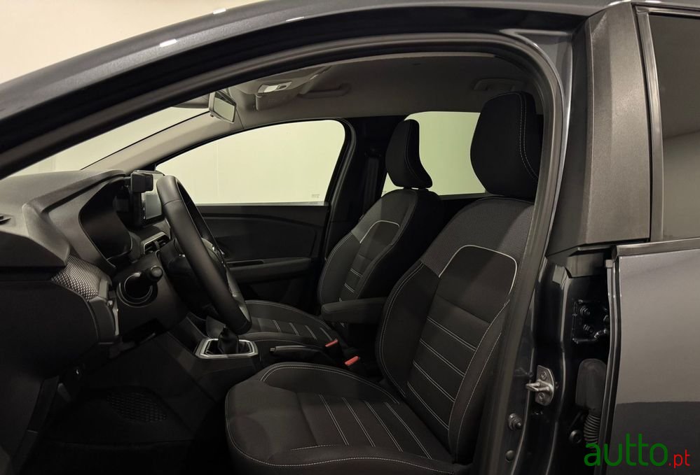 2023' Dacia Jogger photo #6