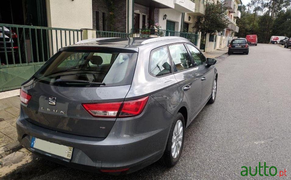 2014' SEAT Leon St photo #2