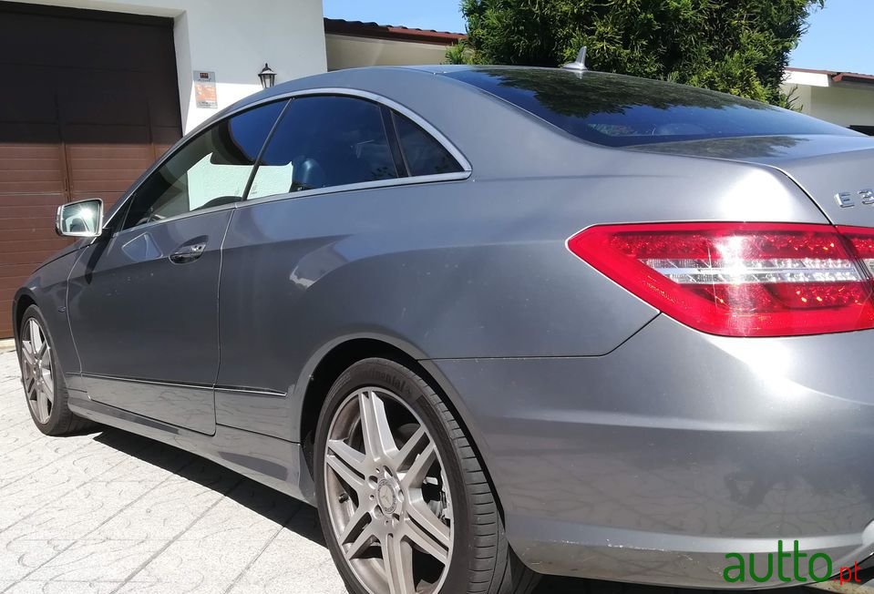 2010' Mercedes-Benz E-350 photo #4