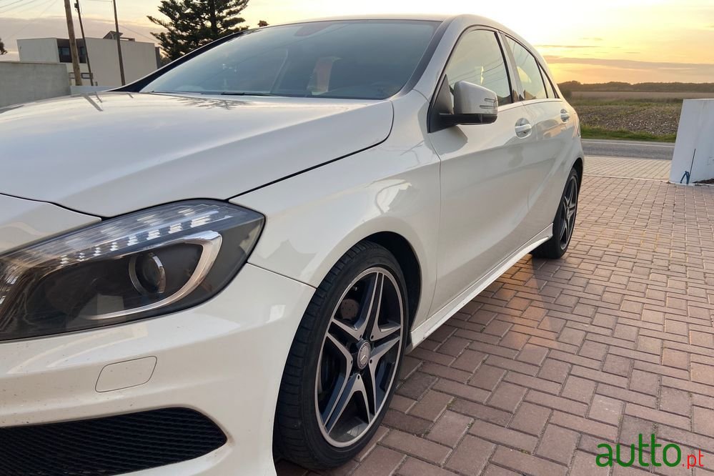 2014' Mercedes-Benz Classe A photo #2