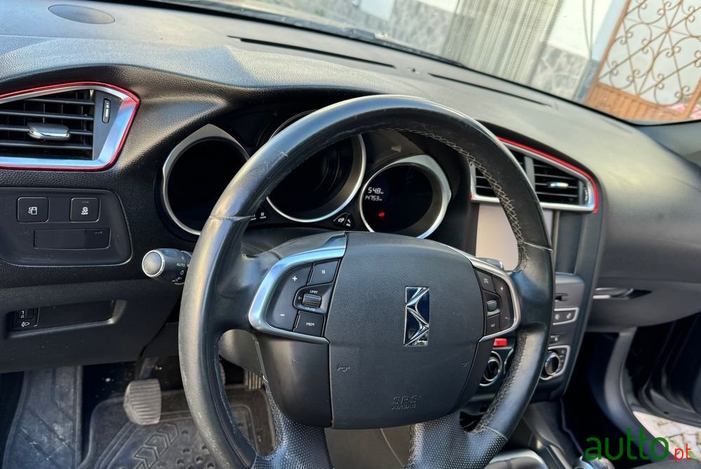 2016' DS Automobiles Ds4 photo #4