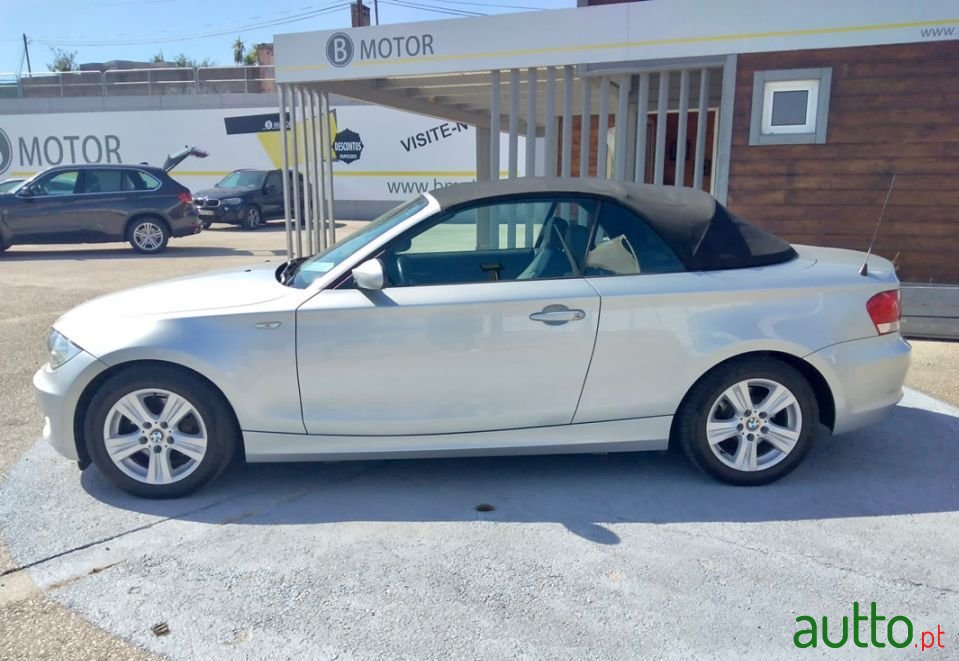 2008' BMW 120 photo #5