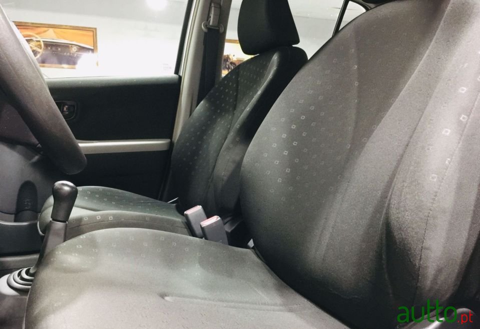 2006' Toyota Yaris photo #4