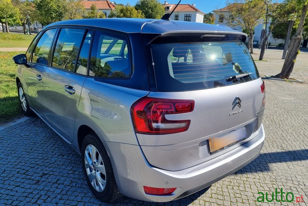 2022' Citroen C4 SpaceTourer photo #3