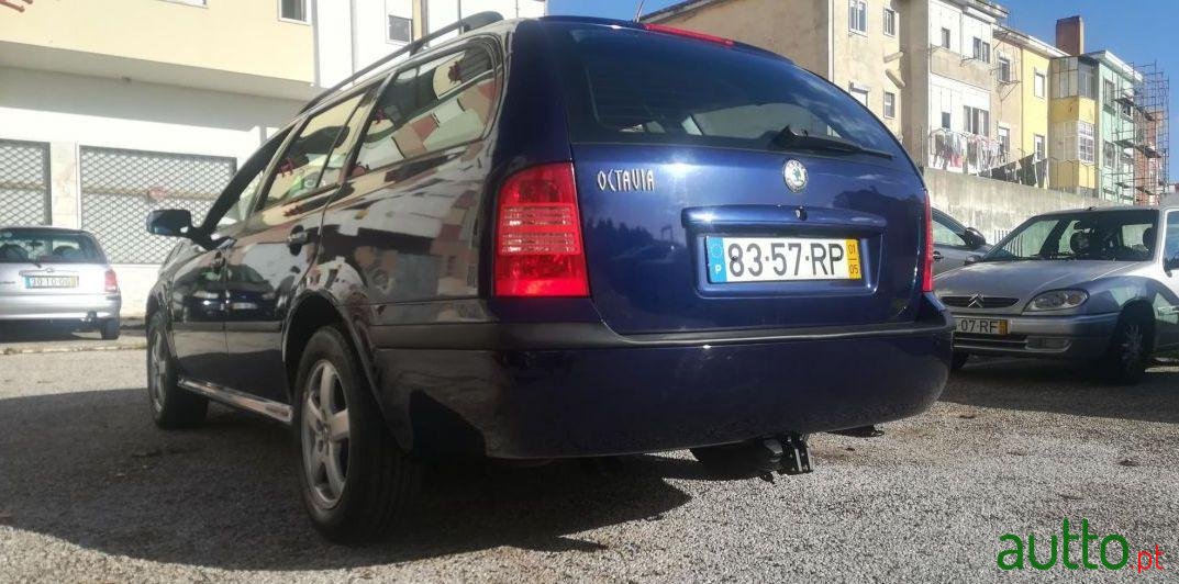 2001' Skoda Octavia Break photo #3
