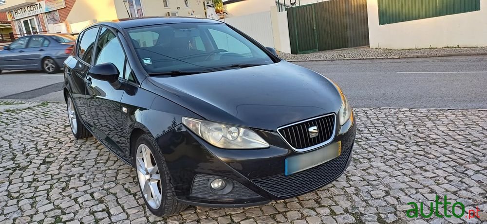 2010' SEAT Ibiza photo #1