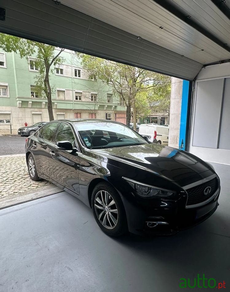 2017' Infiniti Q50 photo #1