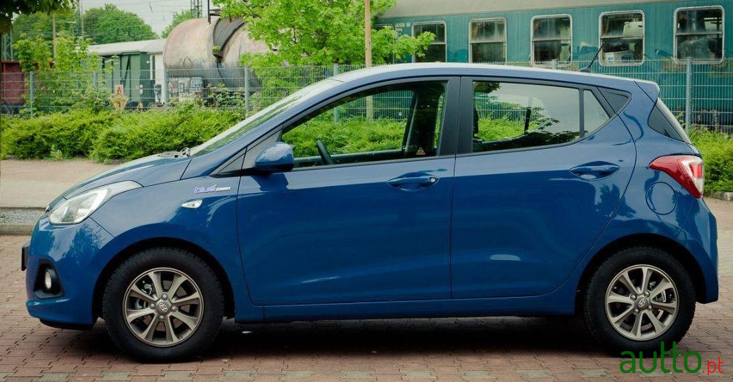 2015' Hyundai i10 1.0 Blue Access photo #1